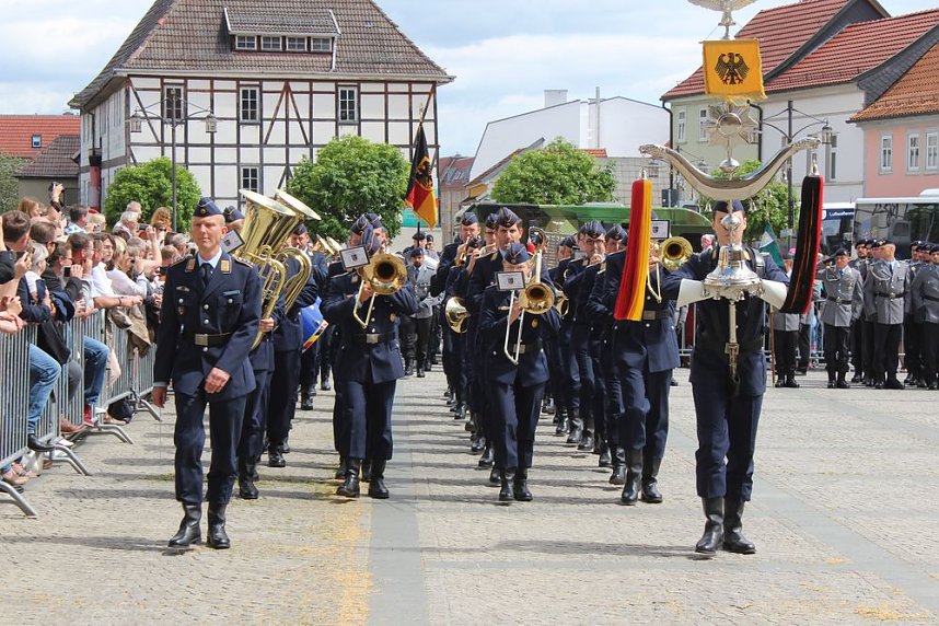 Wieder Lehrgangsteilnehmer feierlich vereidigt