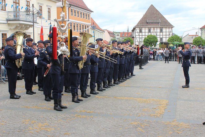 Wieder Lehrgangsteilnehmer feierlich vereidigt