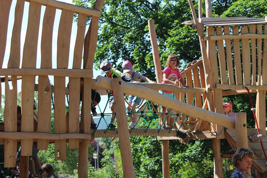 Mehrgenerationen Spielplatz eingeweiht