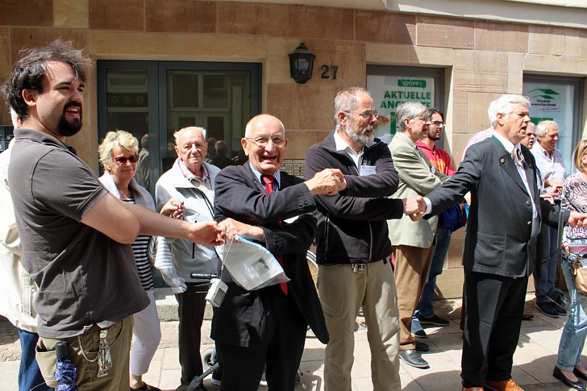 Ehrentafel f&uuml;r Bernhard Wagner enth&uuml;llt