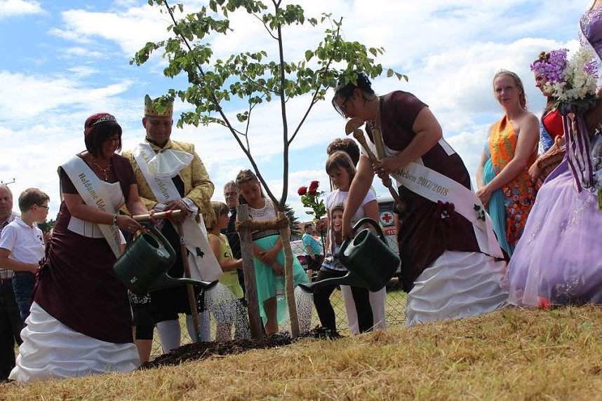 Geheimnis der Hofdamen gel&uuml;ftet