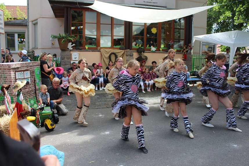 "Gro&szlig;e Schweinerei" vor der Kindervilla