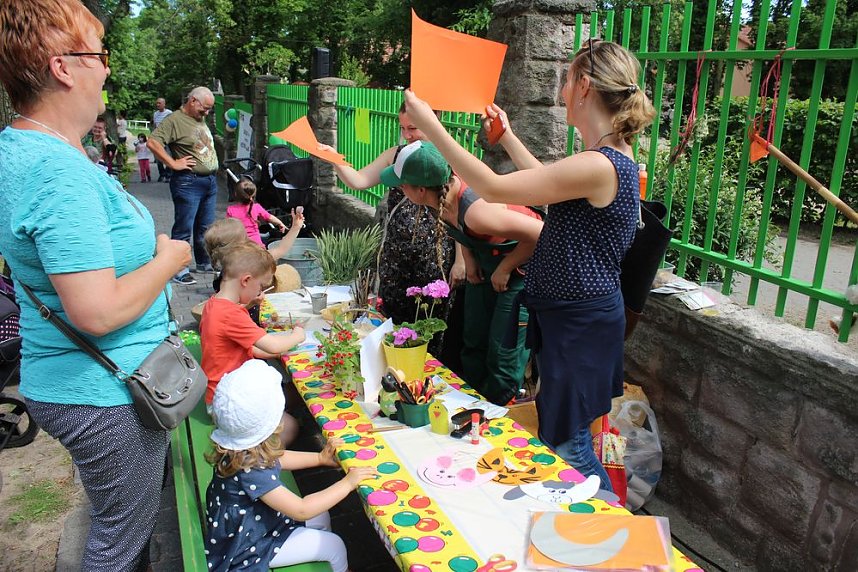 "Gro&szlig;e Schweinerei" vor der Kindervilla