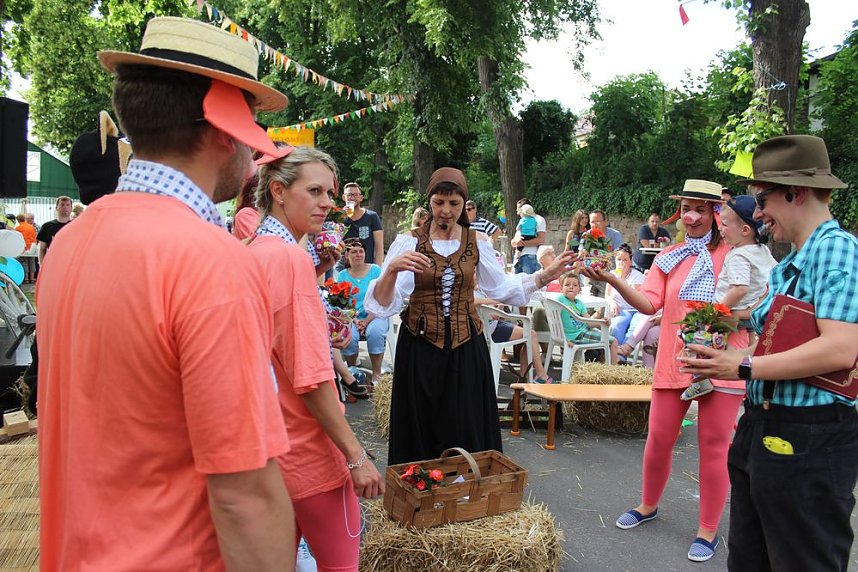 "Gro&szlig;e Schweinerei" vor der Kindervilla