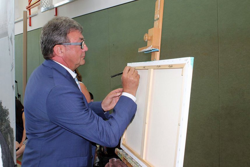 Spatenstich f&uuml;r Franzbergschule erfolgt