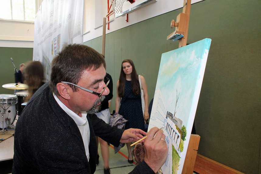 Spatenstich f&uuml;r Franzbergschule erfolgt