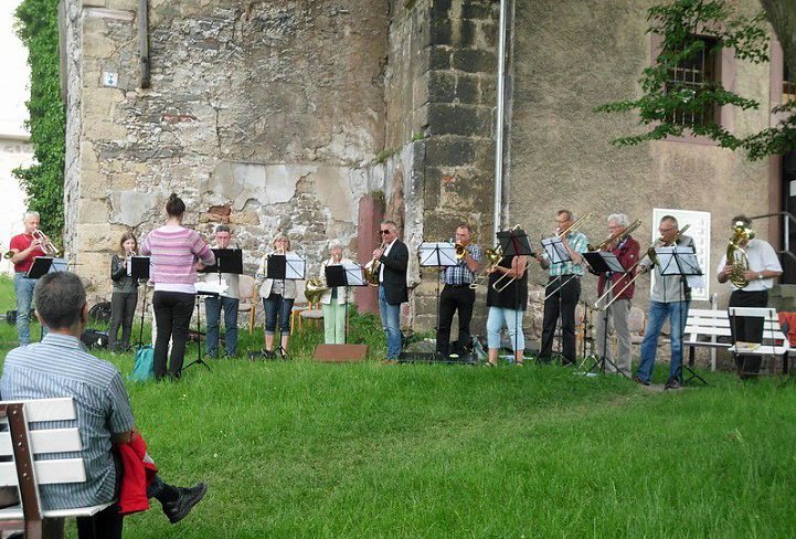 Bl&auml;serserenade am Schiefen Turm