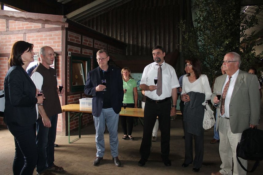  Ministerpr&auml;sident wird Pate von Tieren