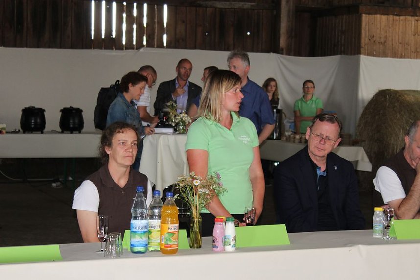  Ministerpr&auml;sident wird Pate von Tieren