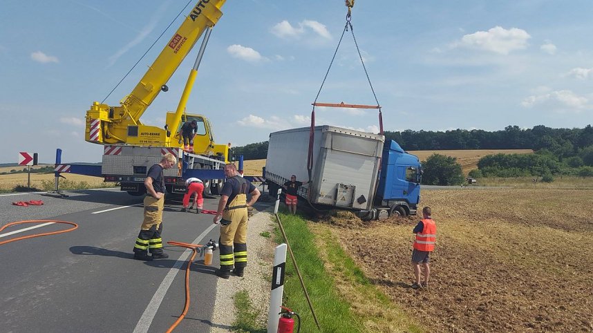 Unfall auf der B4 in H&ouml;he Fuchsfarm