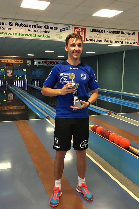 Patrick mit Hattrick beim 24. Kegelfest in Ro&szlig;leben