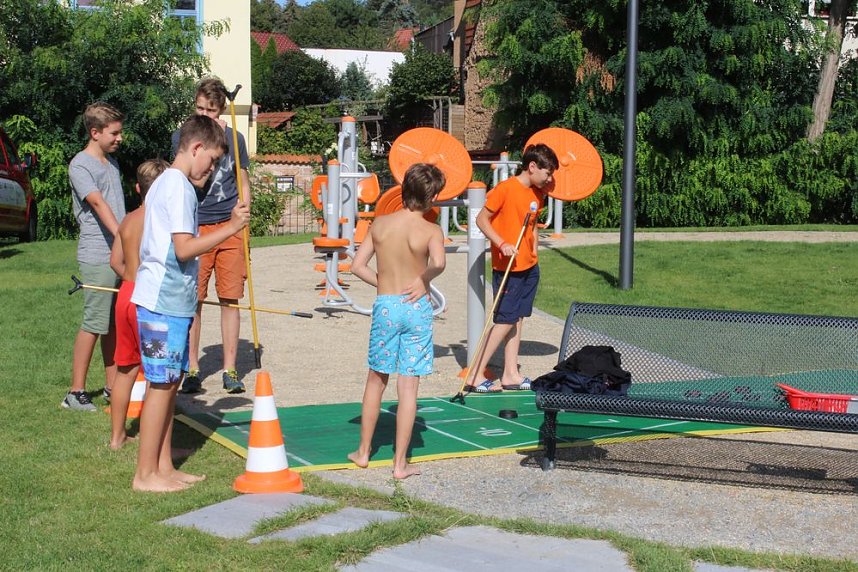 Schwimmbadfest er&ouml;ffnet