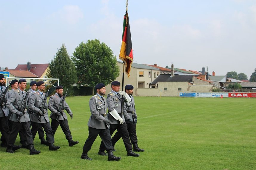 Feierliche  Vereidigung in Berka