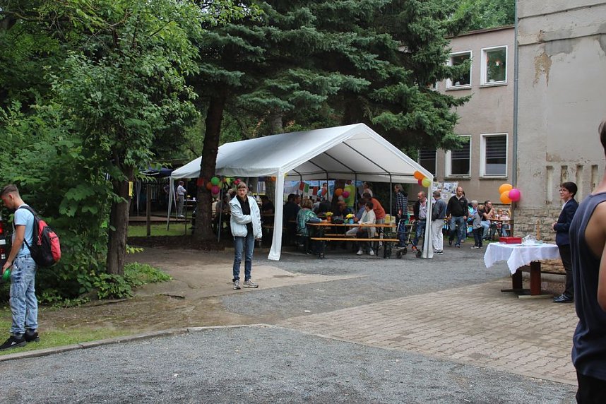 Der Apfel bleibt dran!