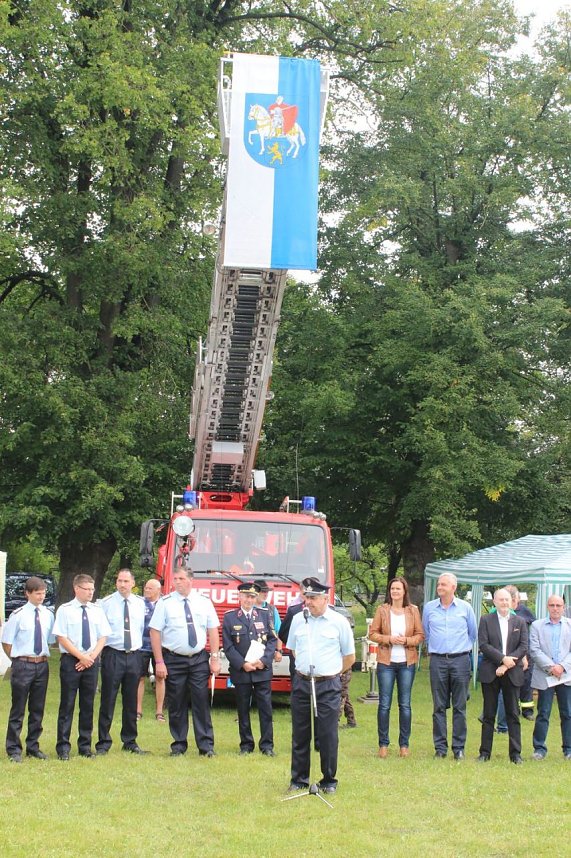  Vereine feiern mit den Kameraden der FFW