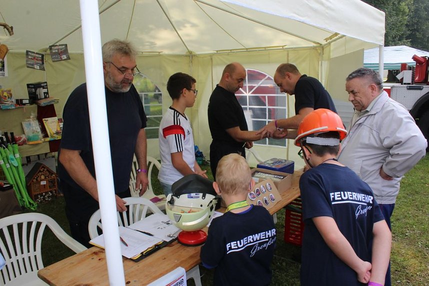  Vereine feiern mit den Kameraden der FFW