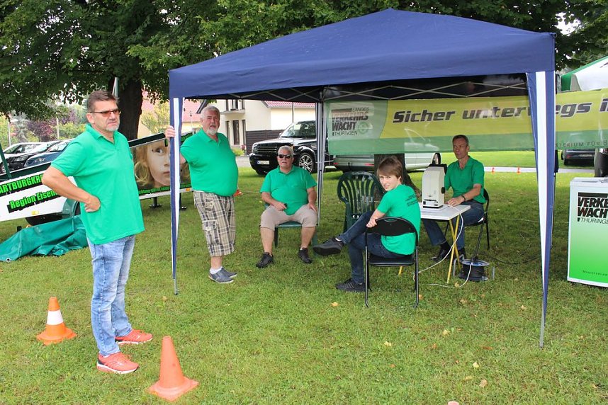  Vereine feiern mit den Kameraden der FFW
