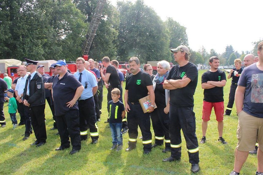  Vereine feiern mit den Kameraden der FFW
