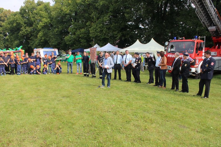  Vereine feiern mit den Kameraden der FFW