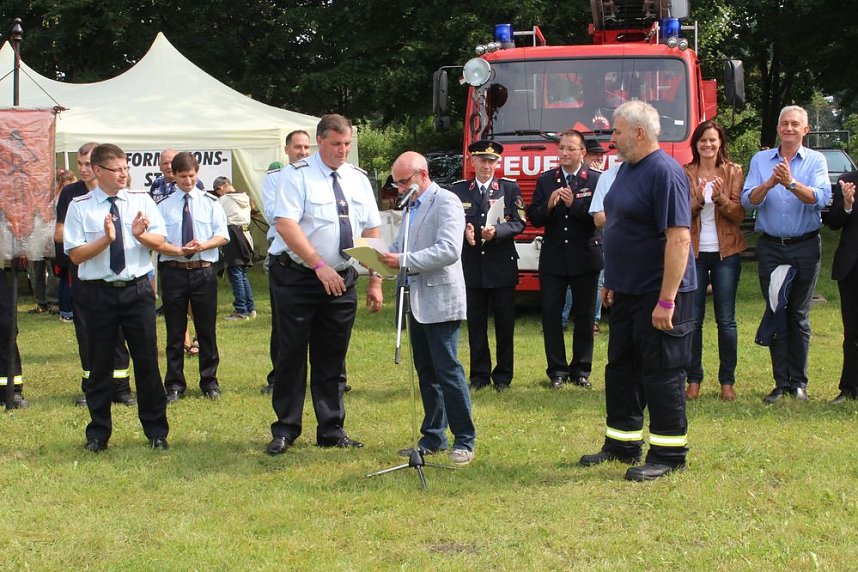  Vereine feiern mit den Kameraden der FFW