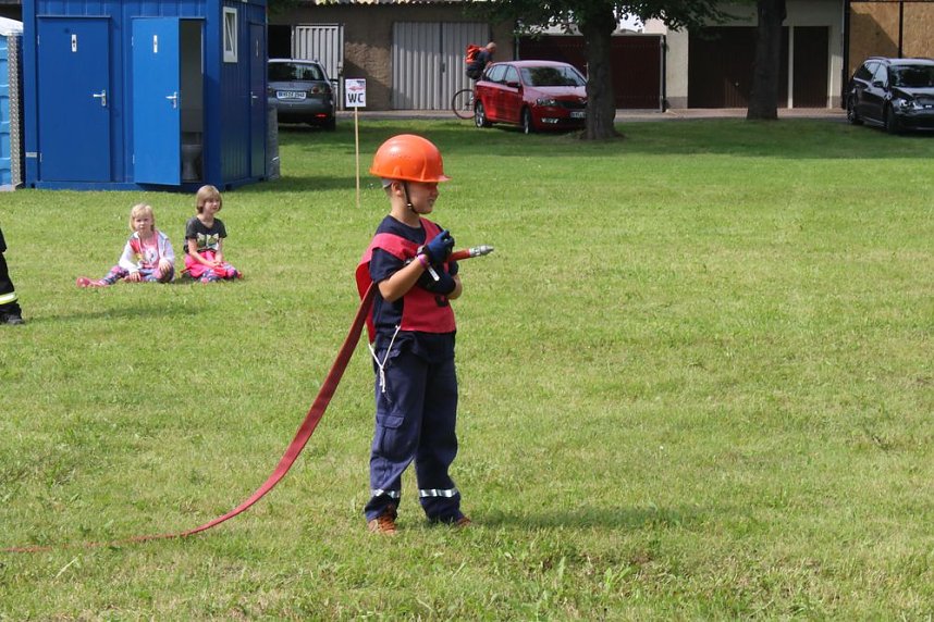  Vereine feiern mit den Kameraden der FFW