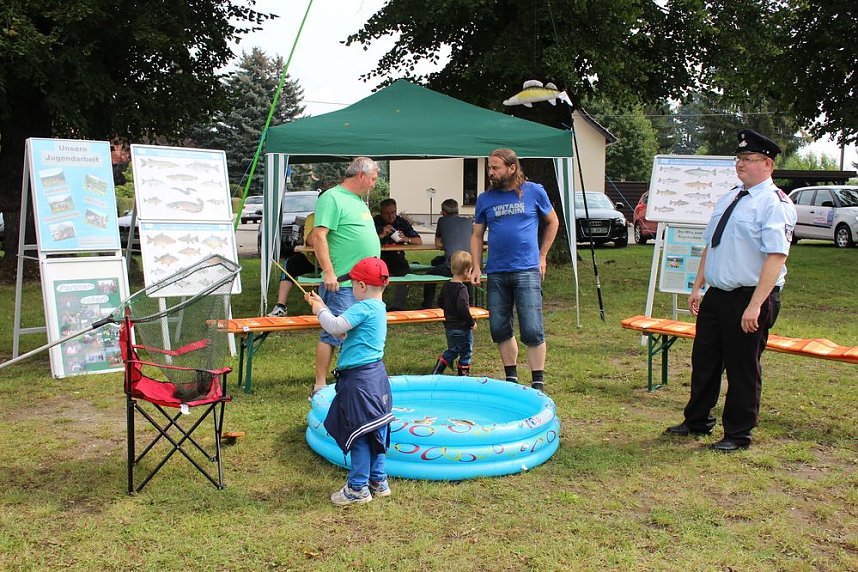  Vereine feiern mit den Kameraden der FFW