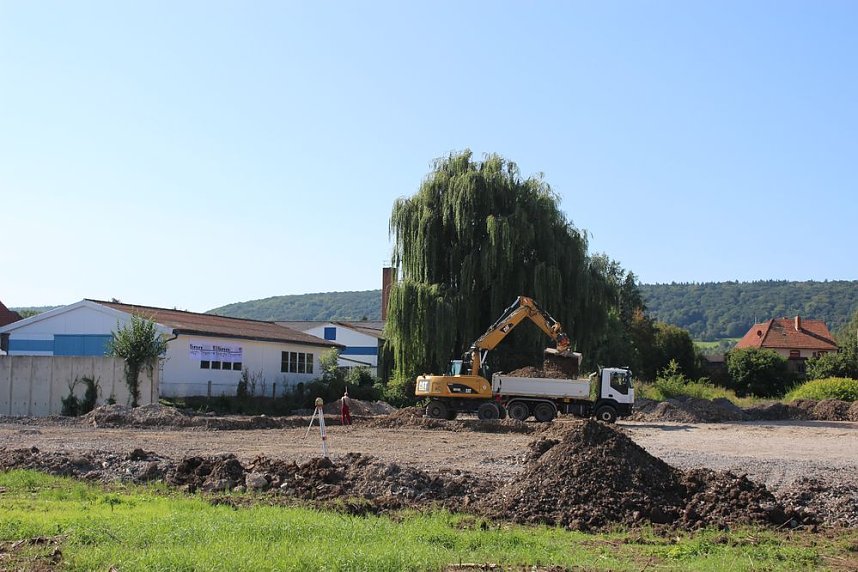 Feierlicher Spatenstich