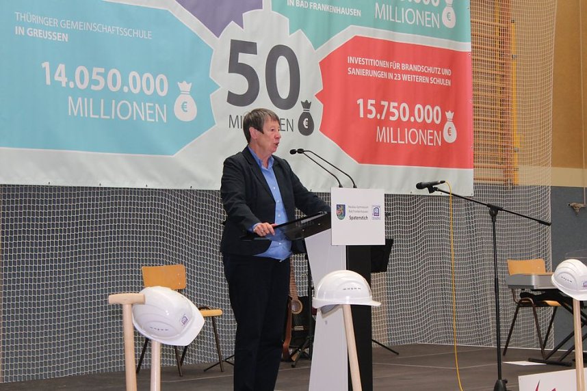 Feierlicher Spatenstich