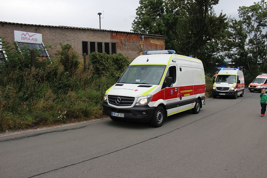 Am Gel&auml;nde des Eisenbahnvereines in der Erfurter Stra&szlig;e / Am Petersenschacht fand am sp&auml;ten Nachmittag eine Rettungsgro&szlig;&uuml;bung statt (<b>Update</b>)...  Die diesj&auml;hrigen Gro&szlig;&uuml;bung fand in der N&auml;he des Hauptbahnhofs in Sondershausen statt. Alle drei Jahr steht so eine Gro&szlig;&uuml;bung auf dem Plan. Waren es beim beim letzten Mal 30 Verletzte in einem Eisenbahnwaggon, waren dieses dieses Mal "nur" acht verl