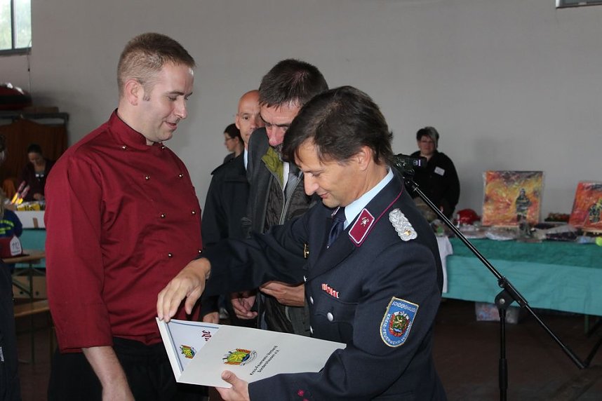 Feuerwehr buntem Programm