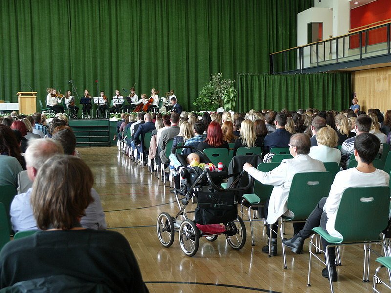 Verbeamtung von &uuml;beer 350 Lehrerinnen und Lehrern