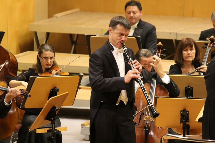 Furioser Start mit "kleiner Bestzung"