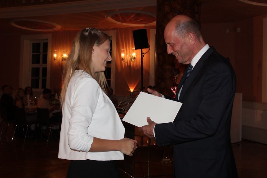  Ausgezeichnete Pr&uuml;fungsleistungen belohnt