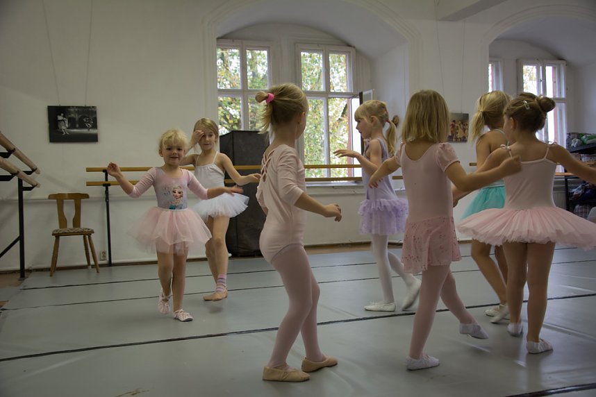  Tanzm&auml;rchen zur Vorweihnachtszeit