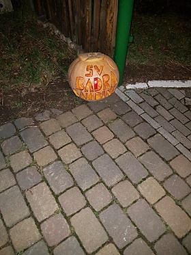 Kinder Halloween in Badra