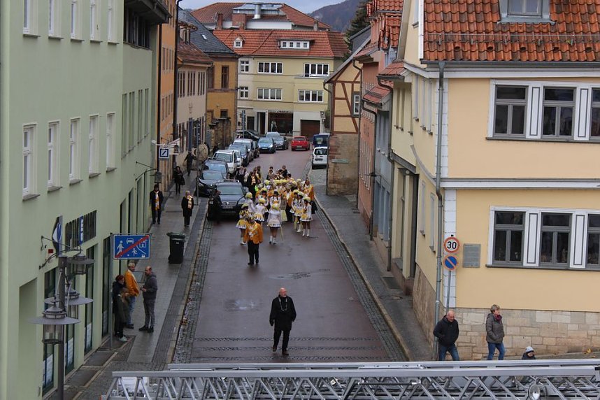 Rathaus "gepl&uuml;ndert"