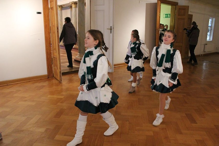 Rathaus "gepl&uuml;ndert"