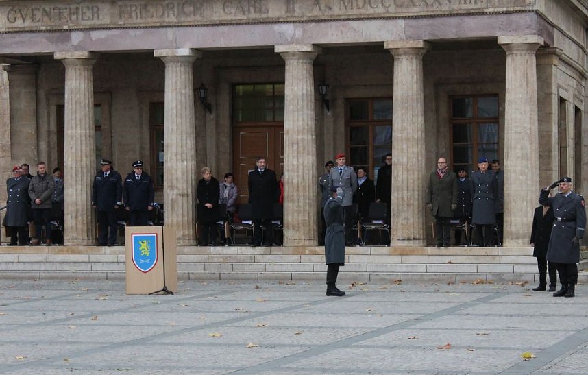Soldatinnen und Soldaten vereidigt