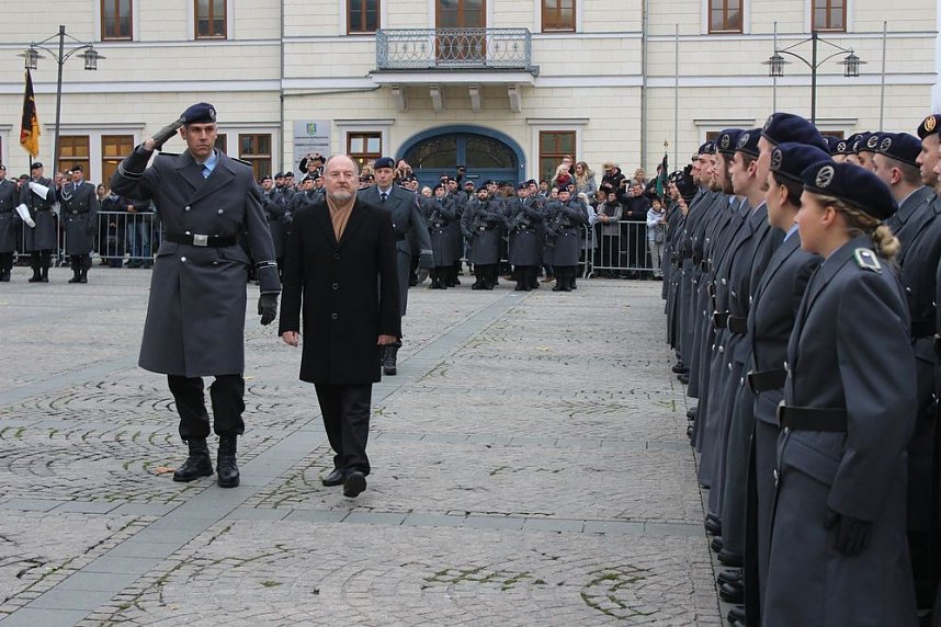 Soldatinnen und Soldaten vereidigt