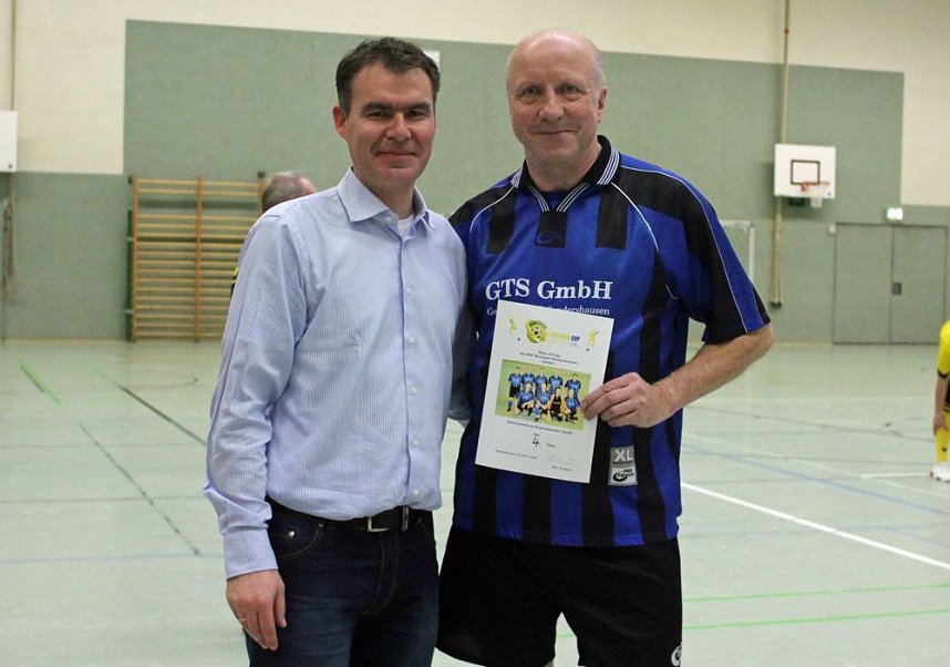 Cup-Verteidiger wurde gefordert