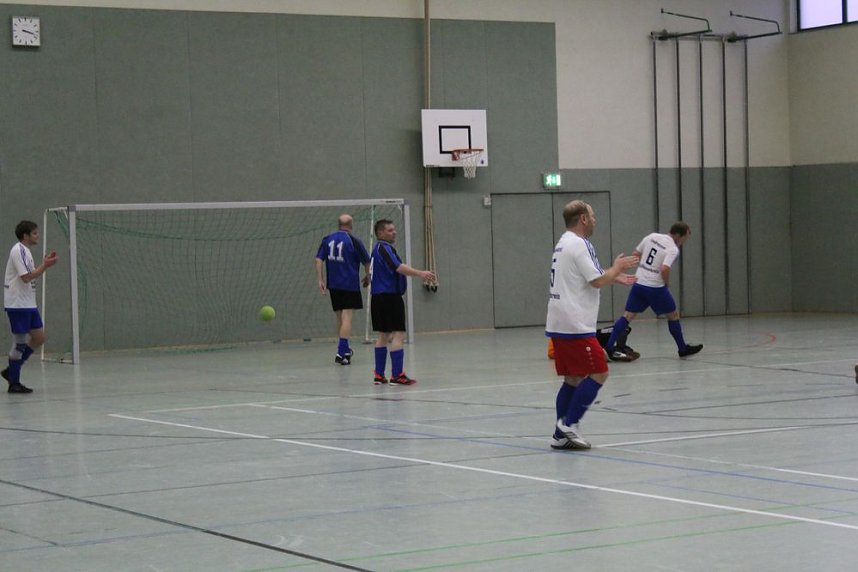 Cup-Verteidiger wurde gefordert