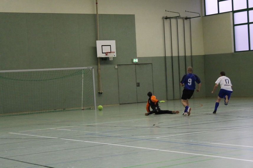 Cup-Verteidiger wurde gefordert