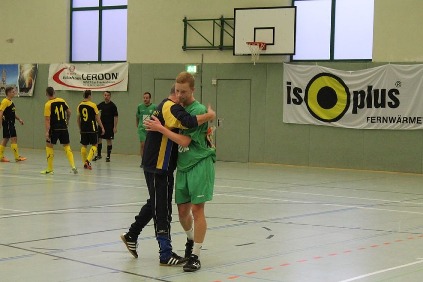 Cup-Verteidiger wurde gefordert