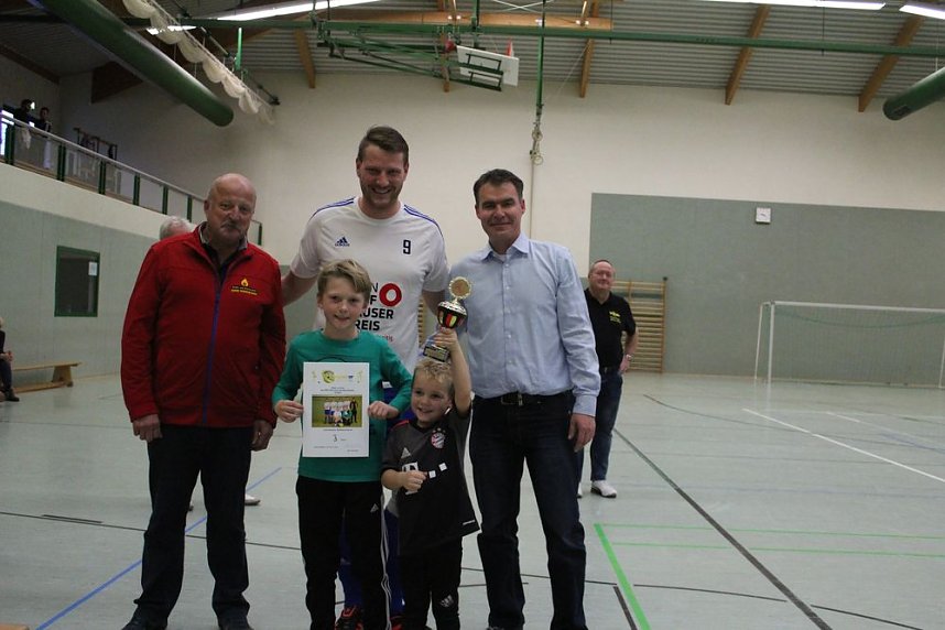 Cup-Verteidiger wurde gefordert