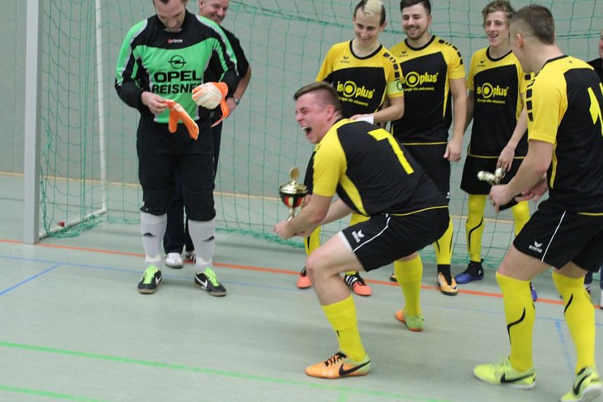 Cup-Verteidiger wurde gefordert