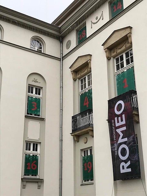 T&auml;nzerische Vorweihnachtszeit