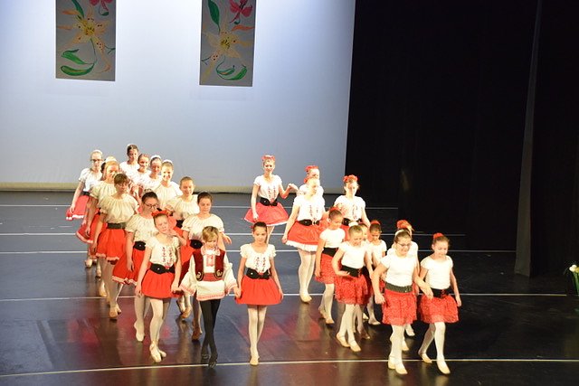 T&auml;nzerische Vorweihnachtszeit