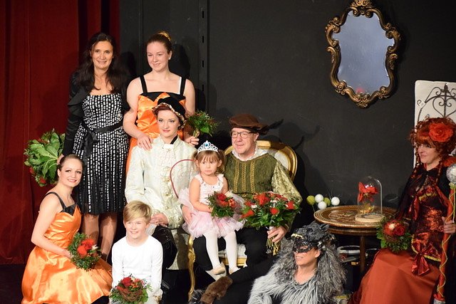 T&auml;nzerische Vorweihnachtszeit