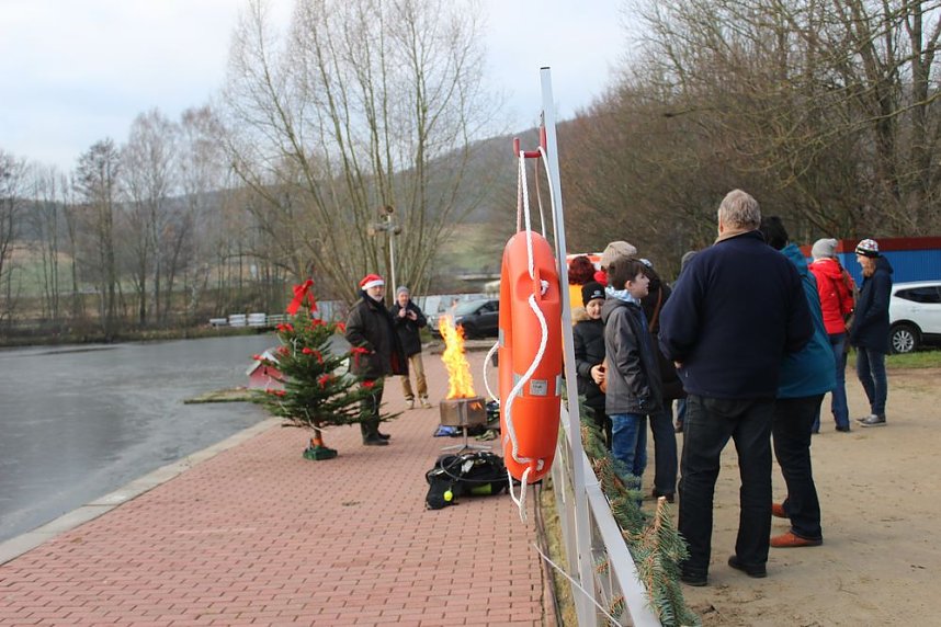 4. Weihnachtsmarkt am Bebraer Teich