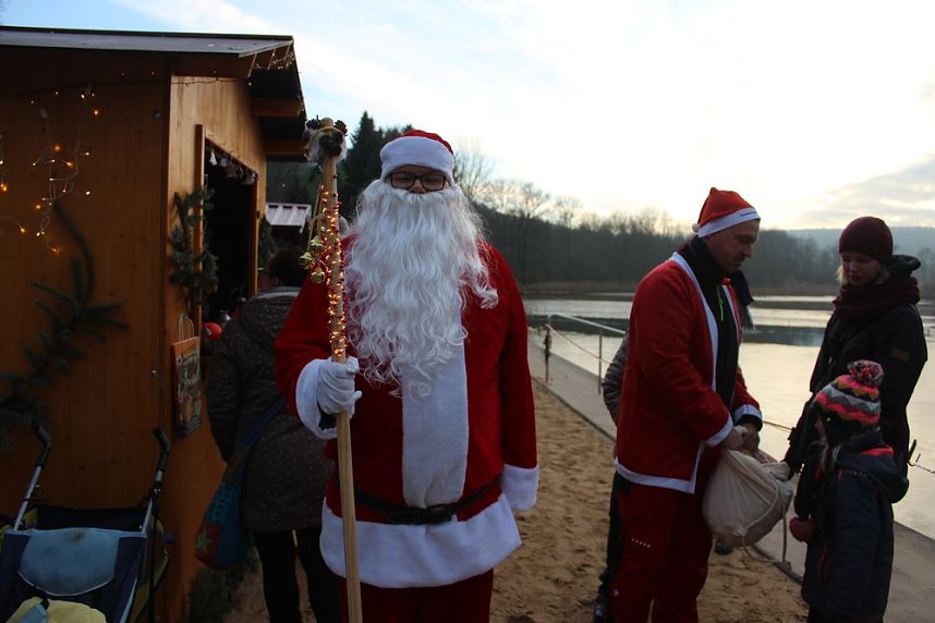 4. Weihnachtsmarkt am Bebraer Teich